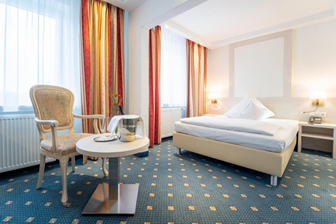 Hotel St Georg - Ratisbonne Extérieur photo